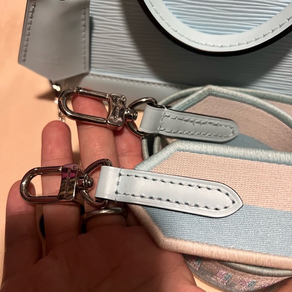 Louis Vuitton Alma BB - Picture 16 of 16